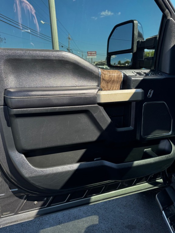 2017 Ford F-250 Image 16