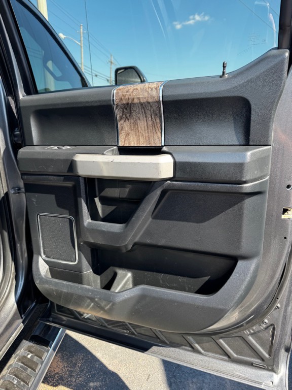 2017 Ford F-250 Image 24
