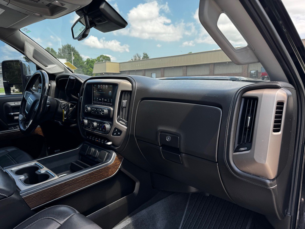 2019 GMC Sierra Image 16