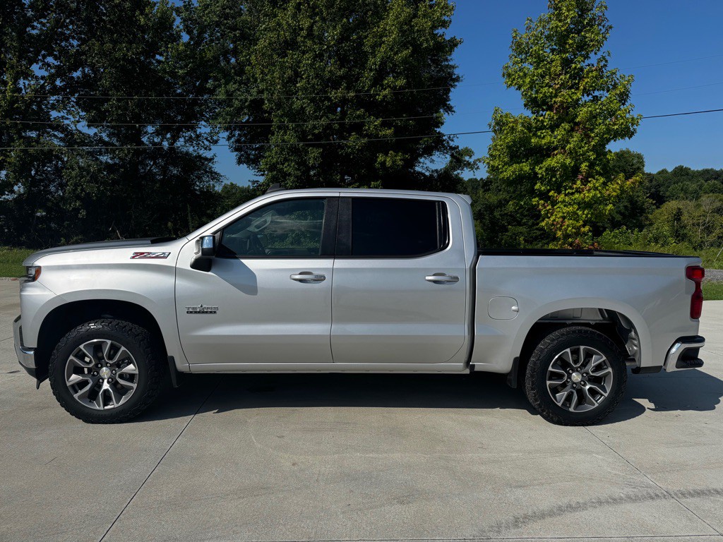 2020 Chevrolet Silverado 1500 Image 2