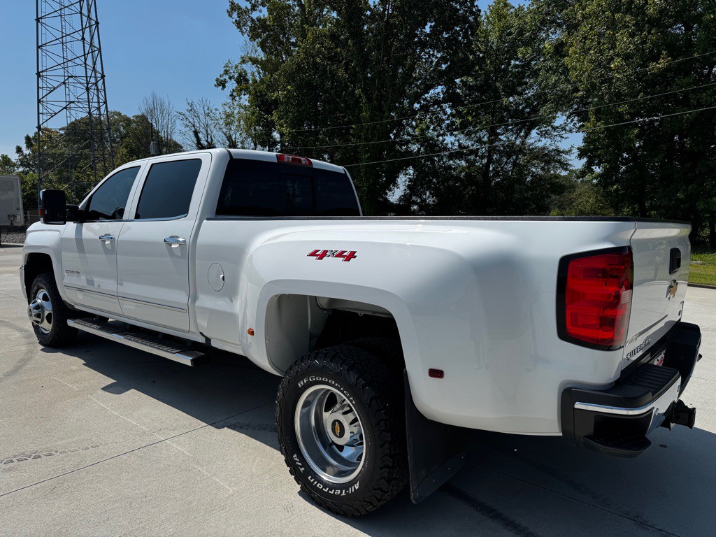 2019 Chevrolet Silverado 1500 Image 3