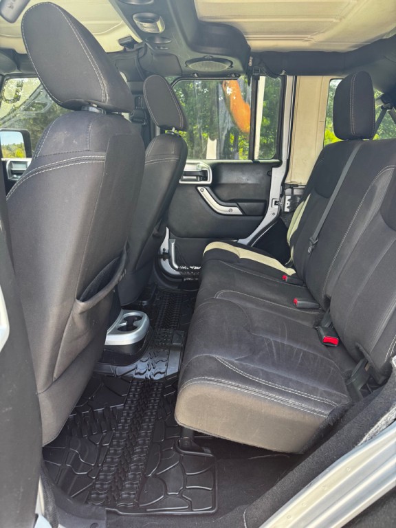 2014 Jeep Wrangler Unlimited Image 15