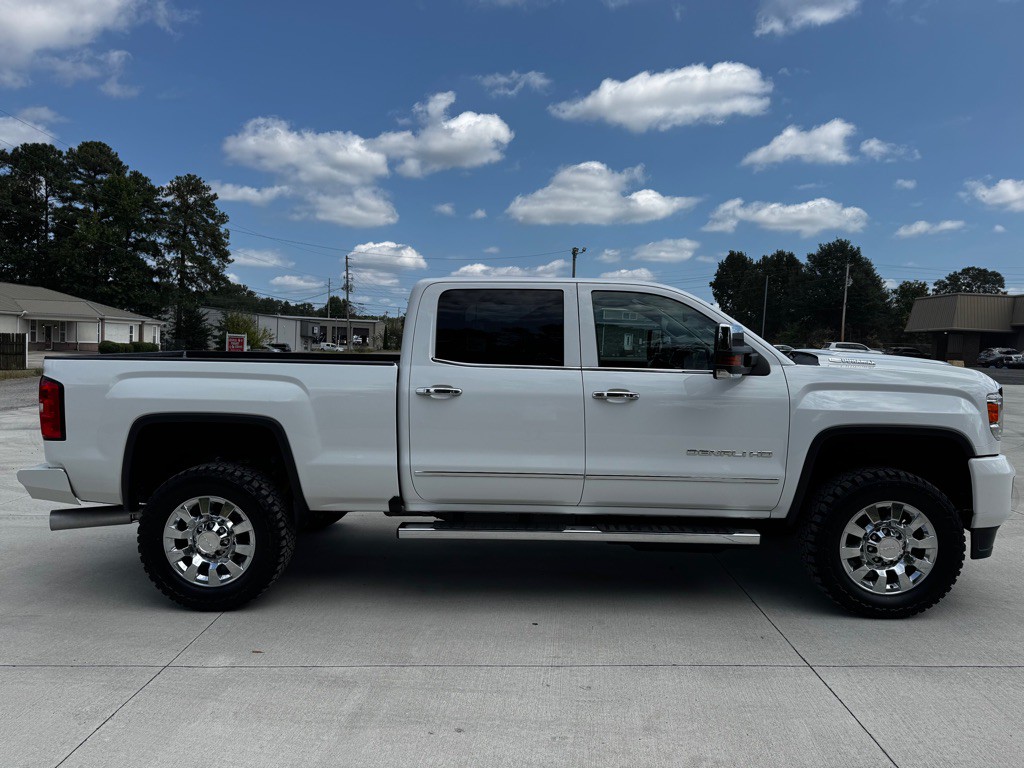2017 GMC Sierra Image 7