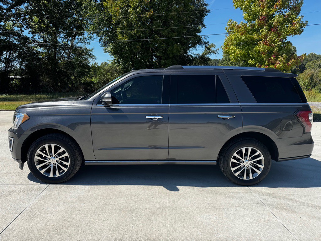 2018 Ford Expedition Image 2