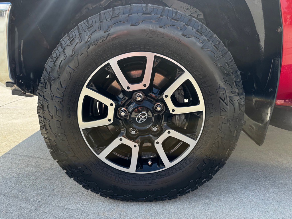 2017 Toyota Tundra Image 11
