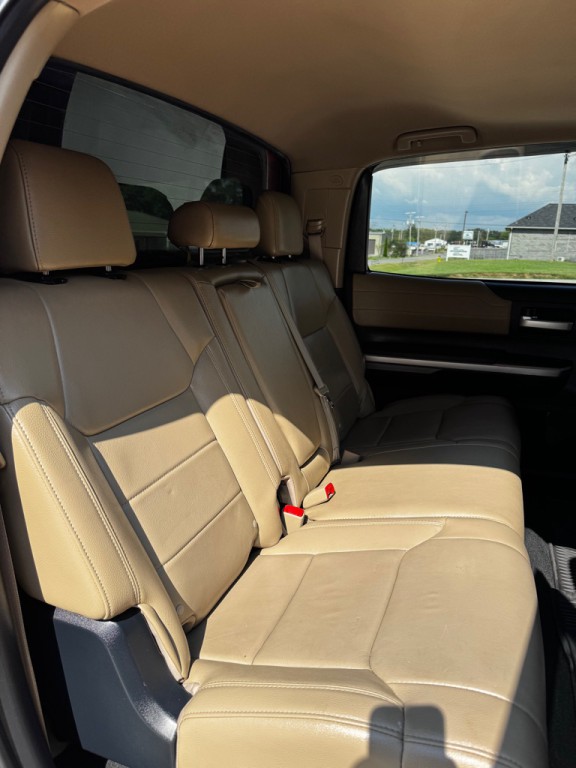 2017 Toyota Tundra Image 20