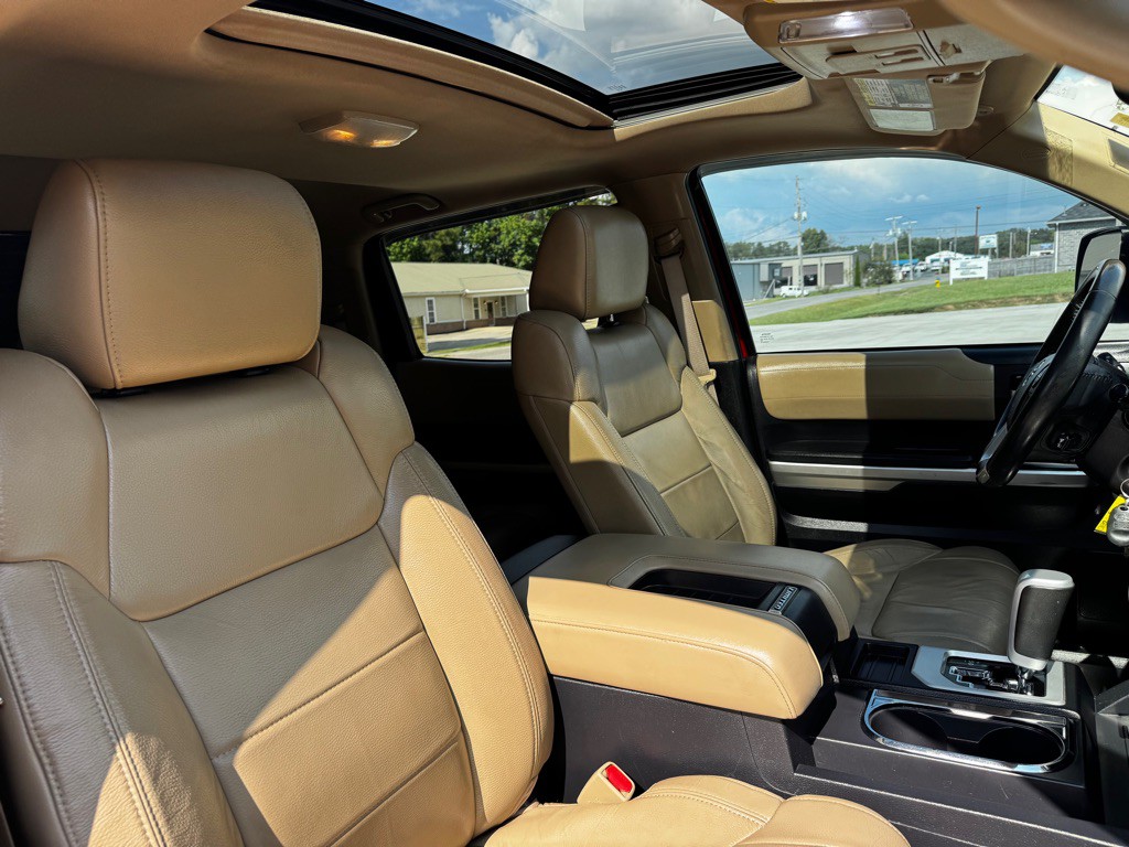 2017 Toyota Tundra Image 24