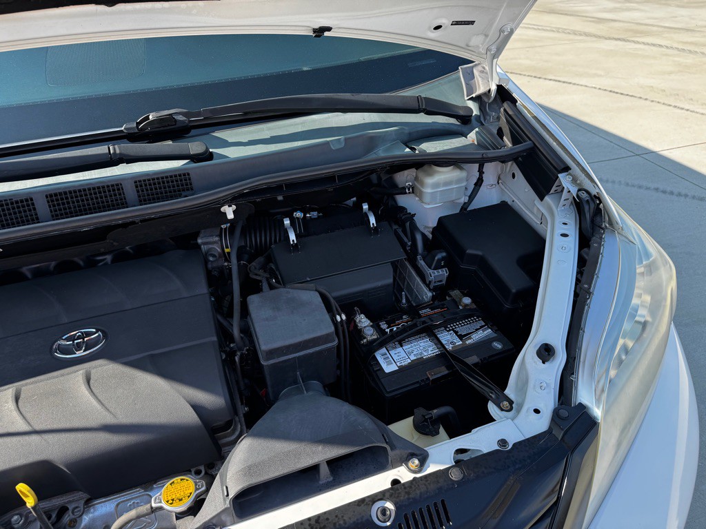 2013 Toyota Sienna Image 23