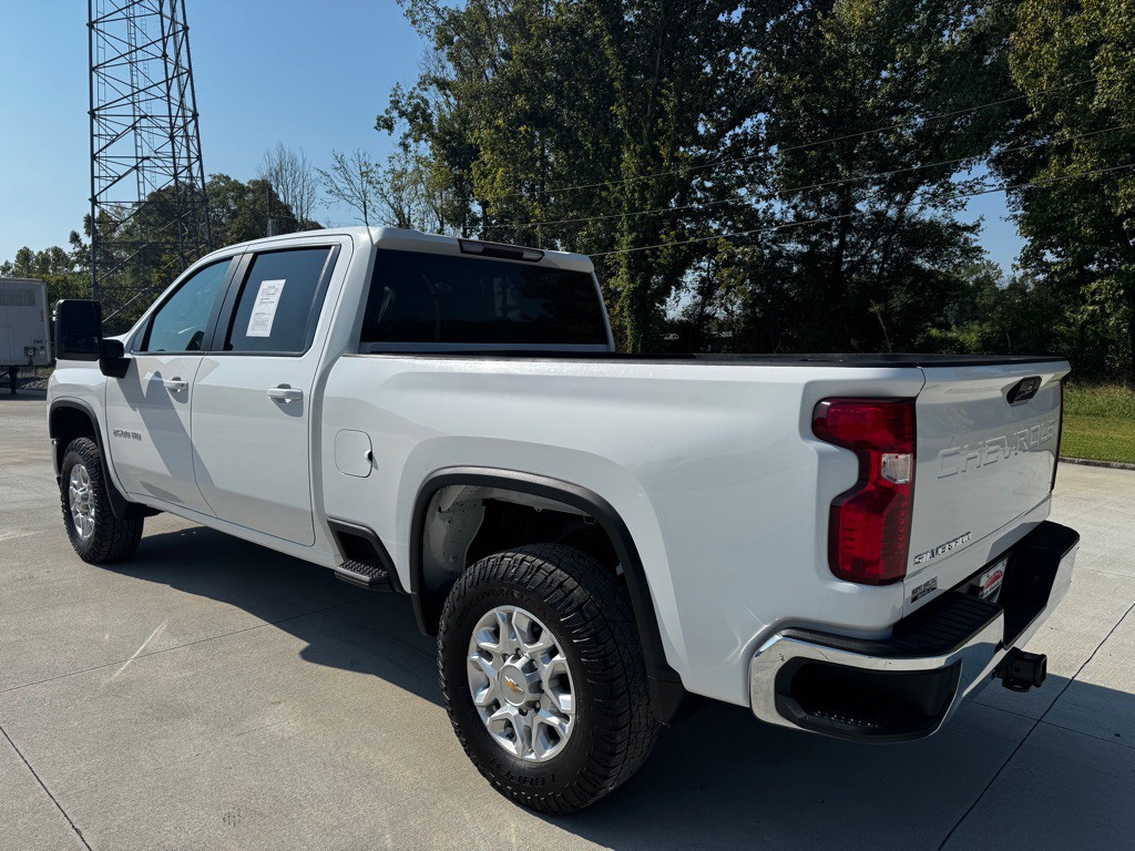 2021 Chevrolet Silverado 1500 Image 3