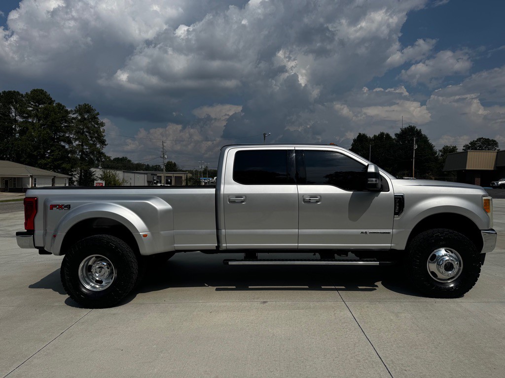 2017 Ford F-350 Image 2