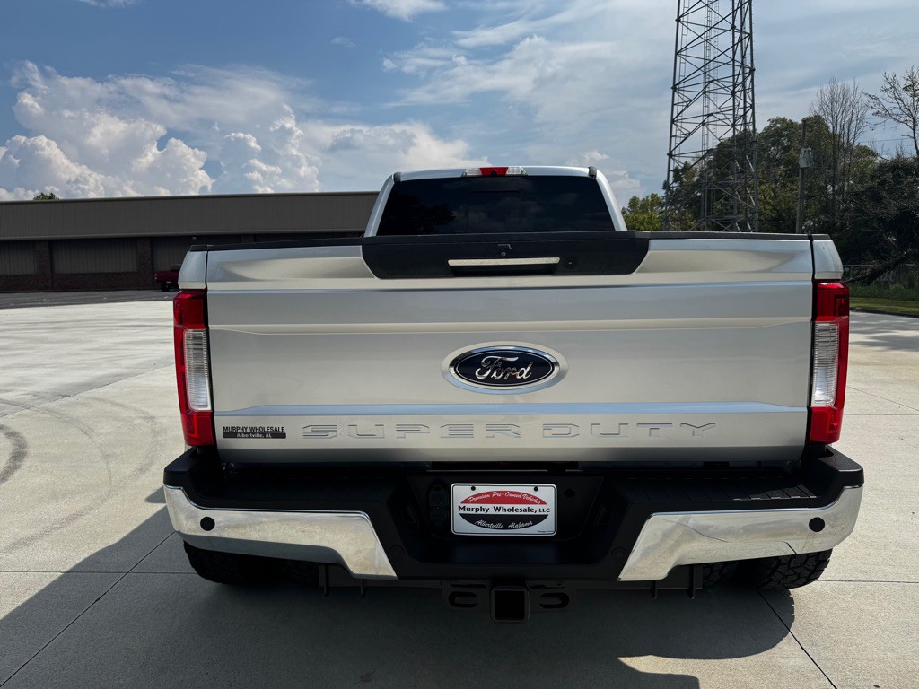 2017 Ford F-350 Image 4