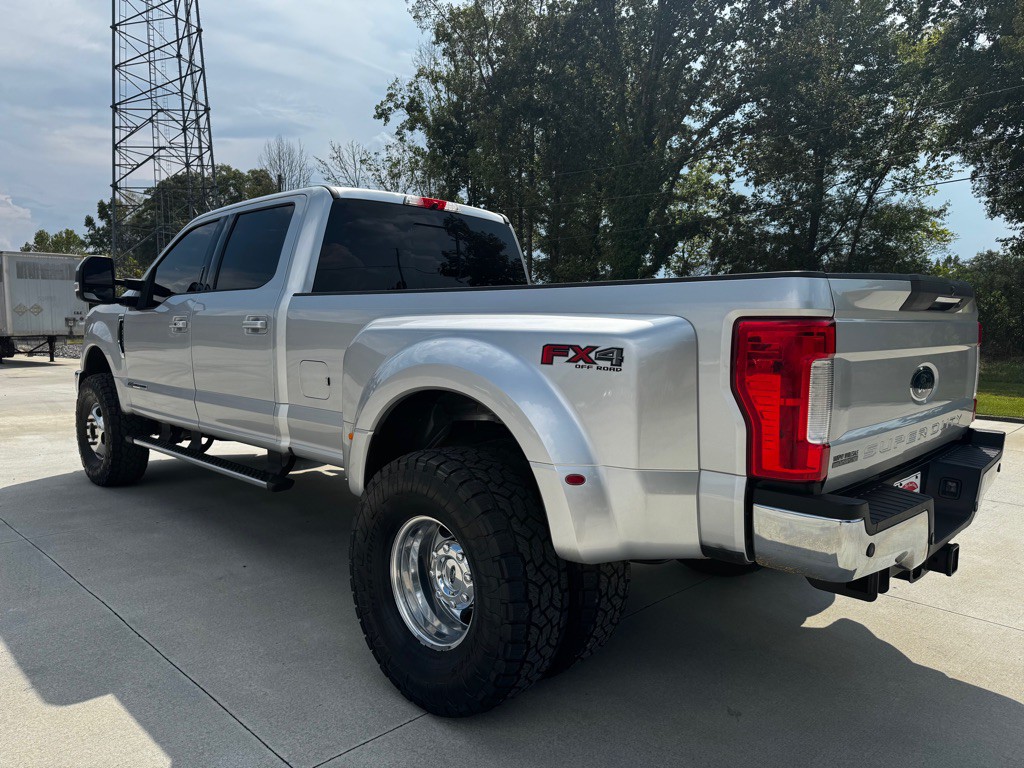 2017 Ford F-350 Image 6