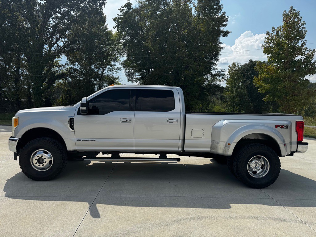 2017 Ford F-350 Image 7