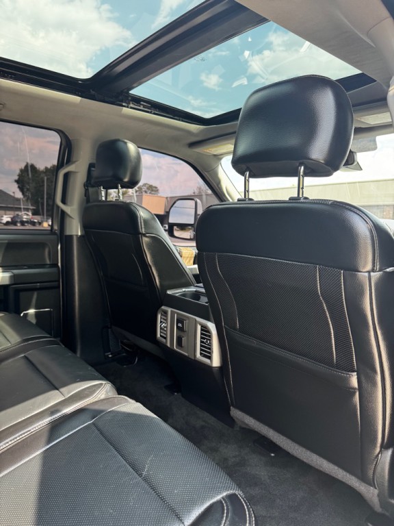 2017 Ford F-350 Image 19