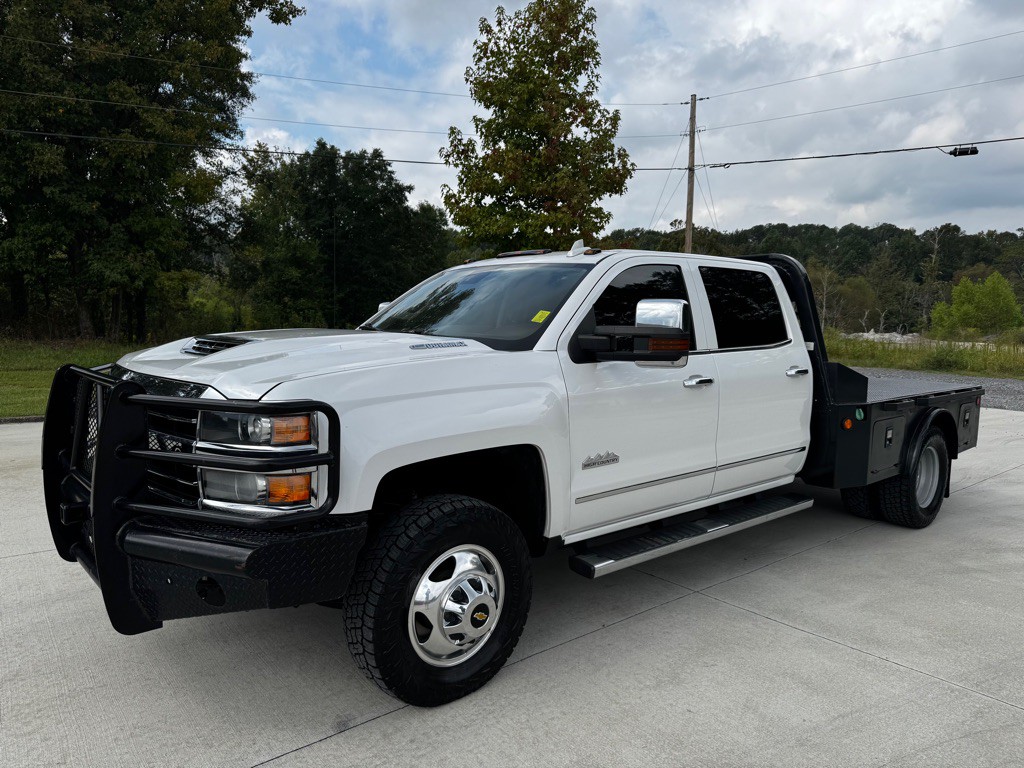 2019 Chevrolet Silverado 1500 Image 1