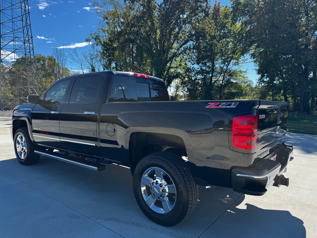 2015 Chevrolet Silverado 1500 Image 3