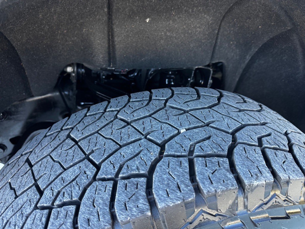 2017 GMC Sierra Image 11