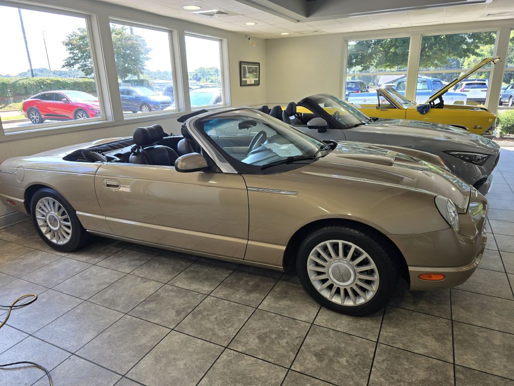 2005 Ford Thunderbird Image 43