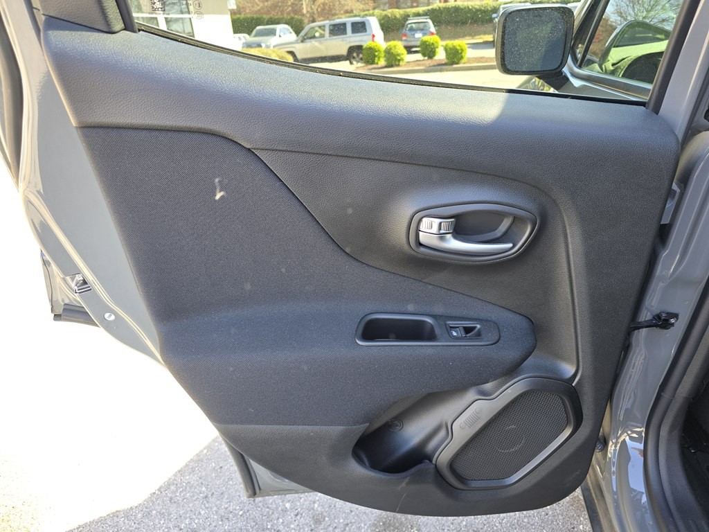 2019 Jeep Renegade Image 21