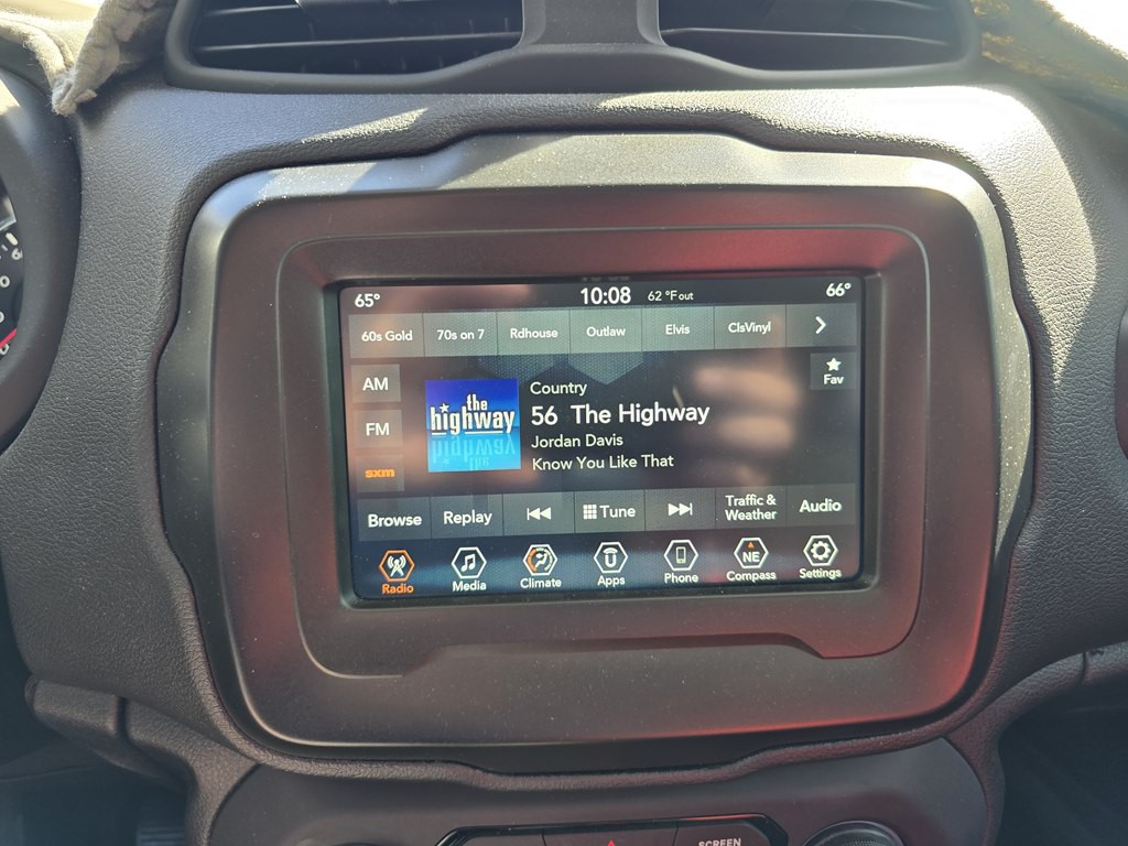 2019 Jeep Renegade Image 32