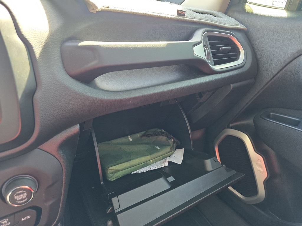 2019 Jeep Renegade Image 36