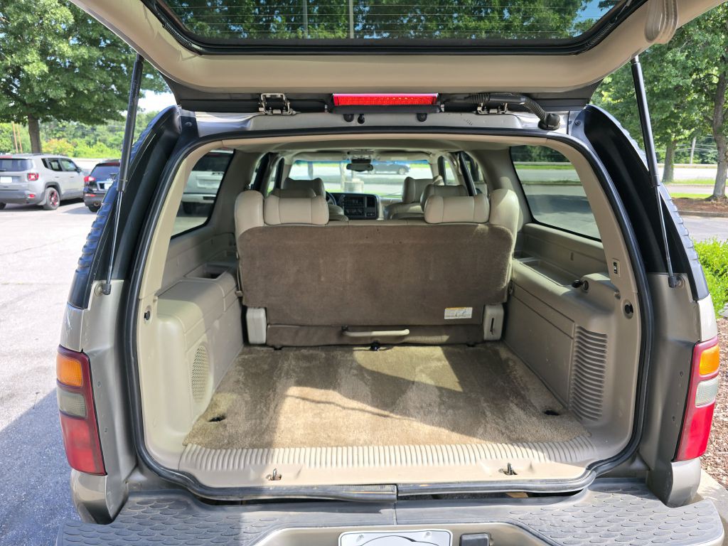 2002 GMC Denali Image 3