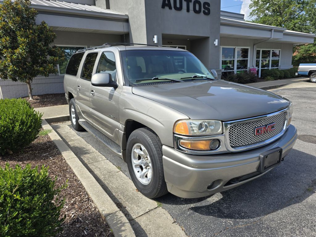 2002 GMC Denali Image 9