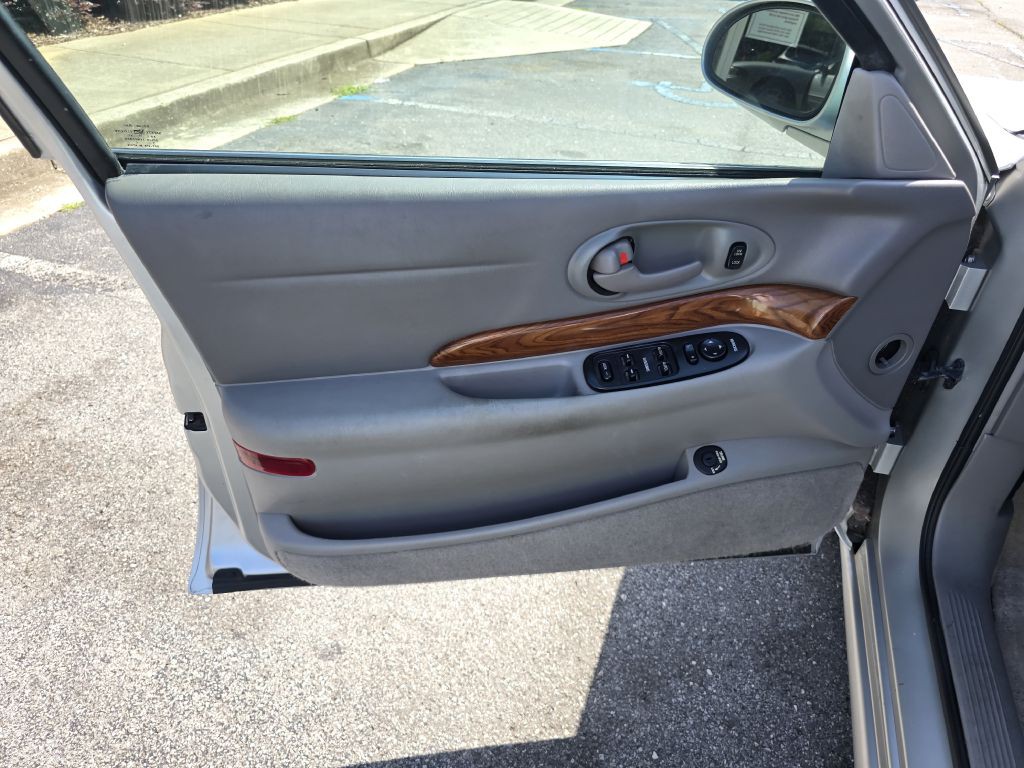 2003 Buick LeSabre Image 18