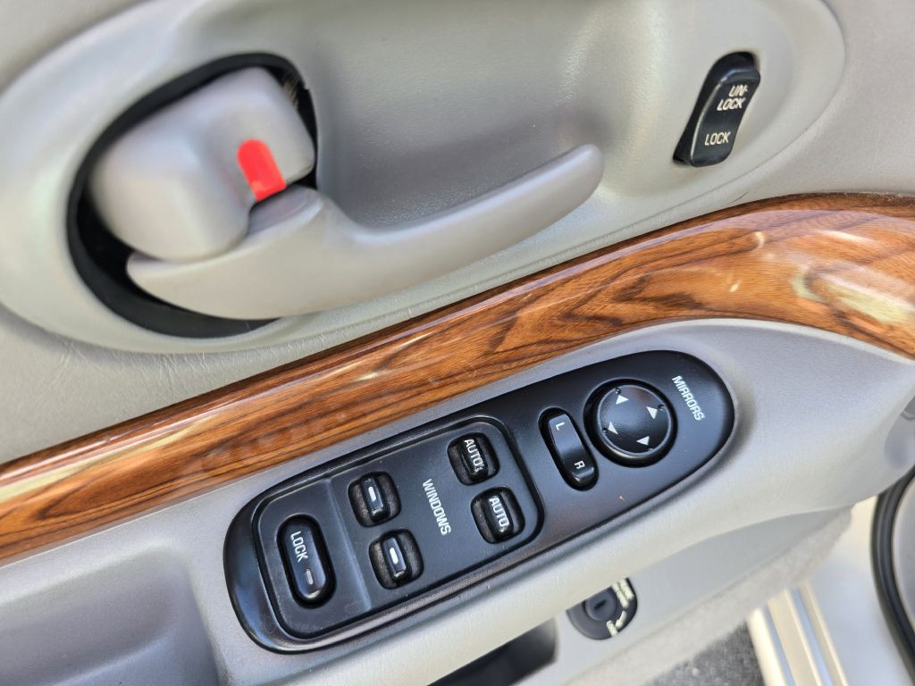 2003 Buick LeSabre Image 19