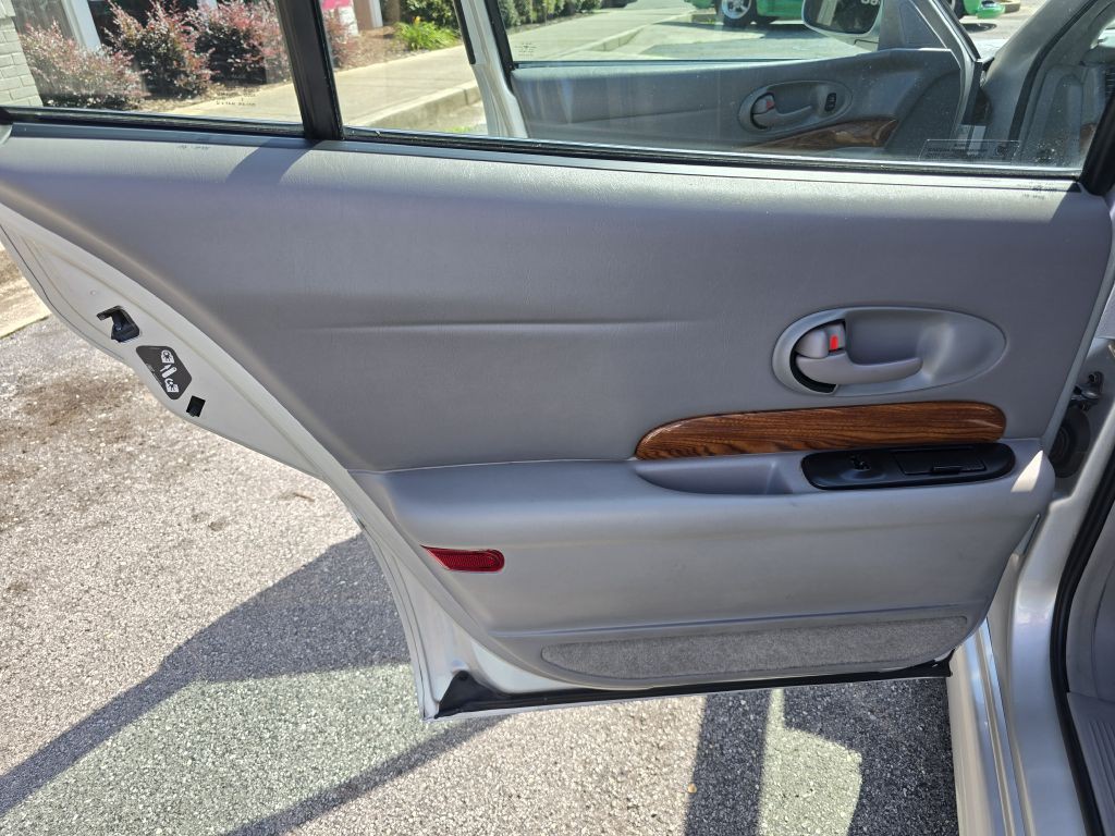 2003 Buick LeSabre Image 24