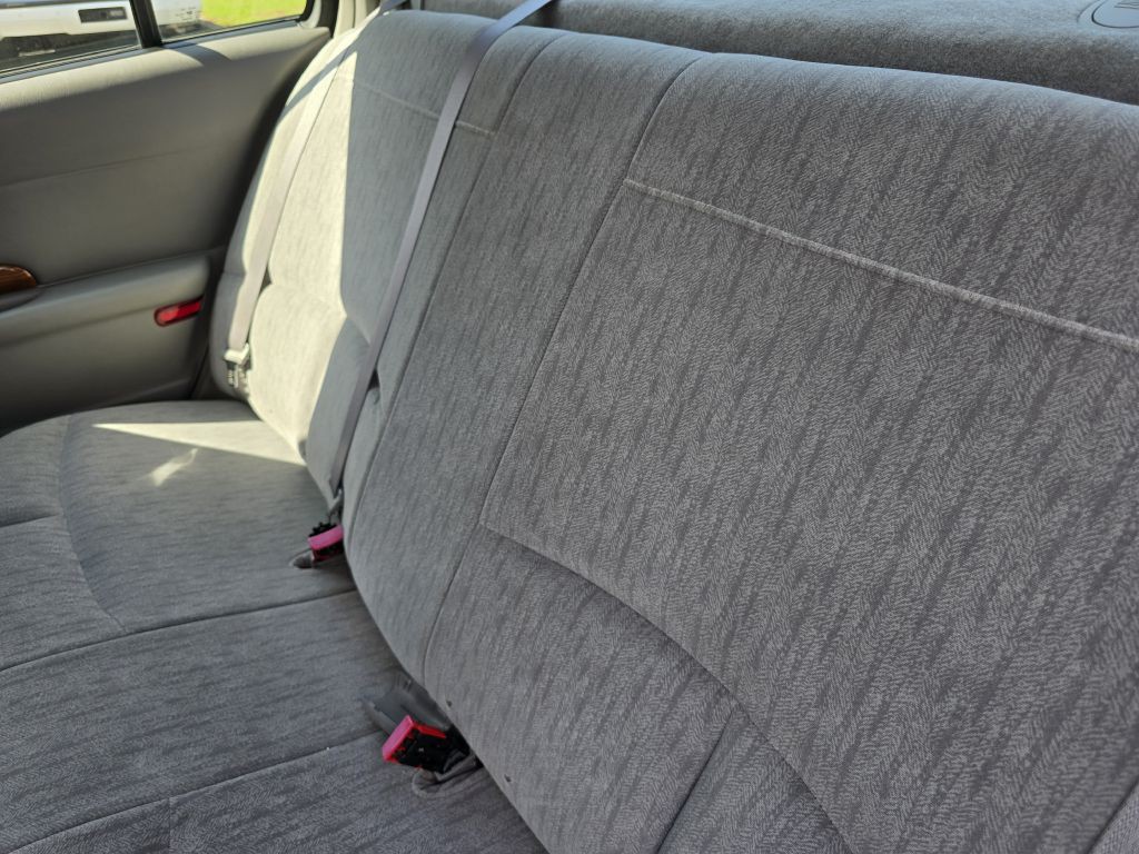 2003 Buick LeSabre Image 26