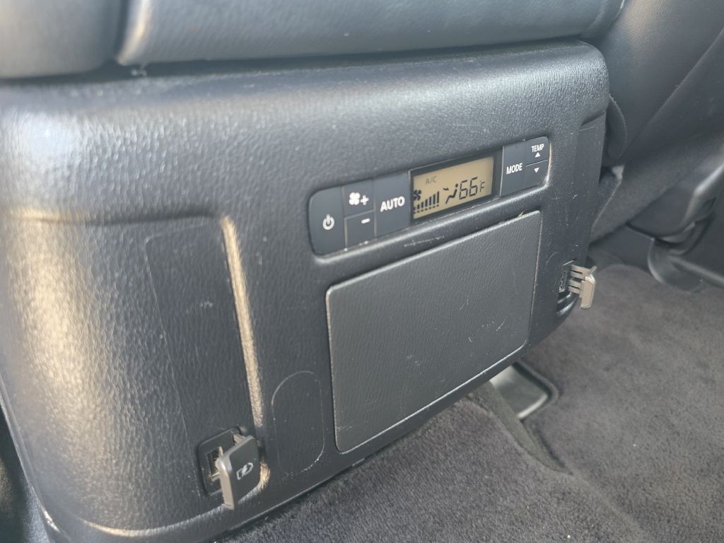 2021 INFINITI QX80 Image 25