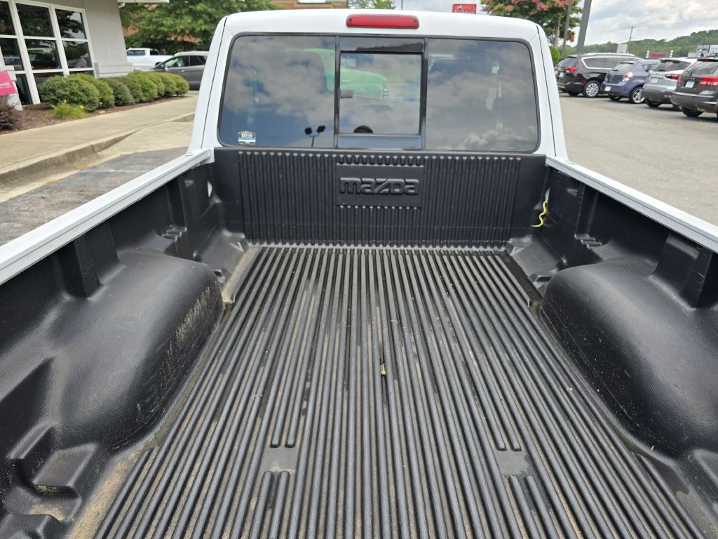 2004 Mazda B-Series Image 9