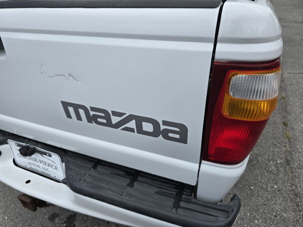2004 Mazda B-Series Image 10