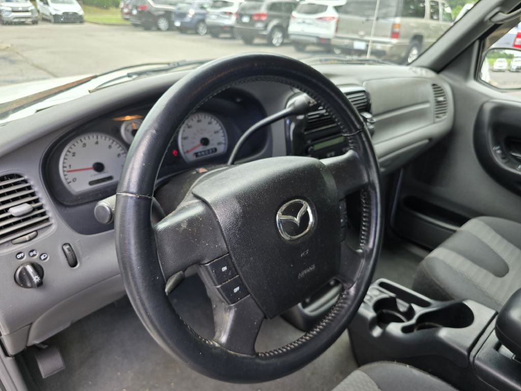2004 Mazda B-Series Image 18