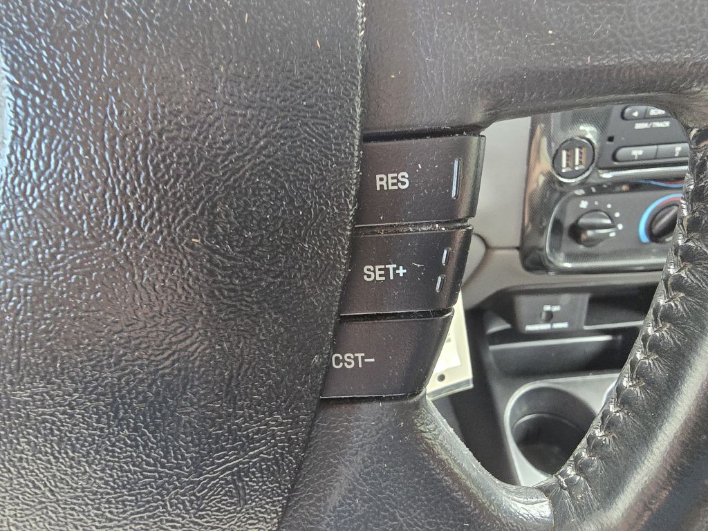 2004 Mazda B-Series Image 26