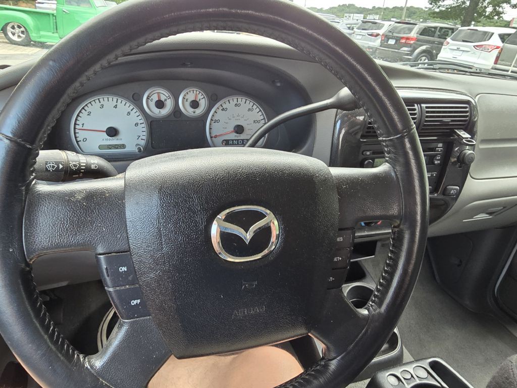 2004 Mazda B-Series Image 27