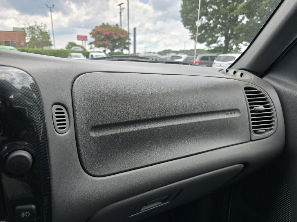 2004 Mazda B-Series Image 30