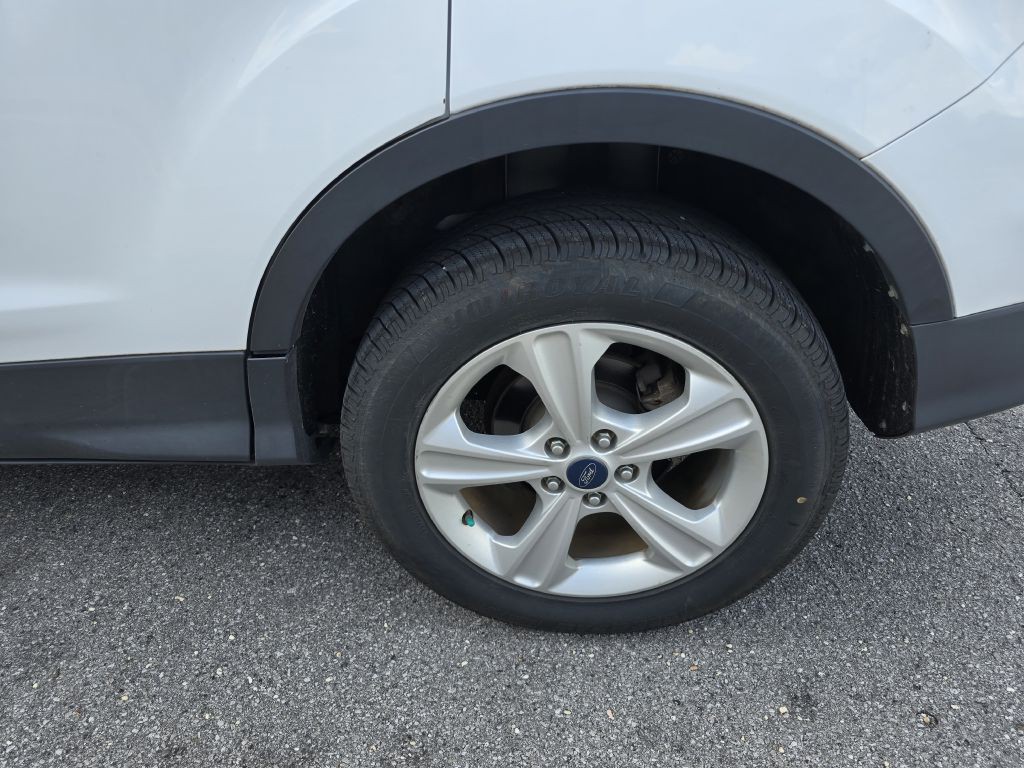 2013 Ford Escape Image 16