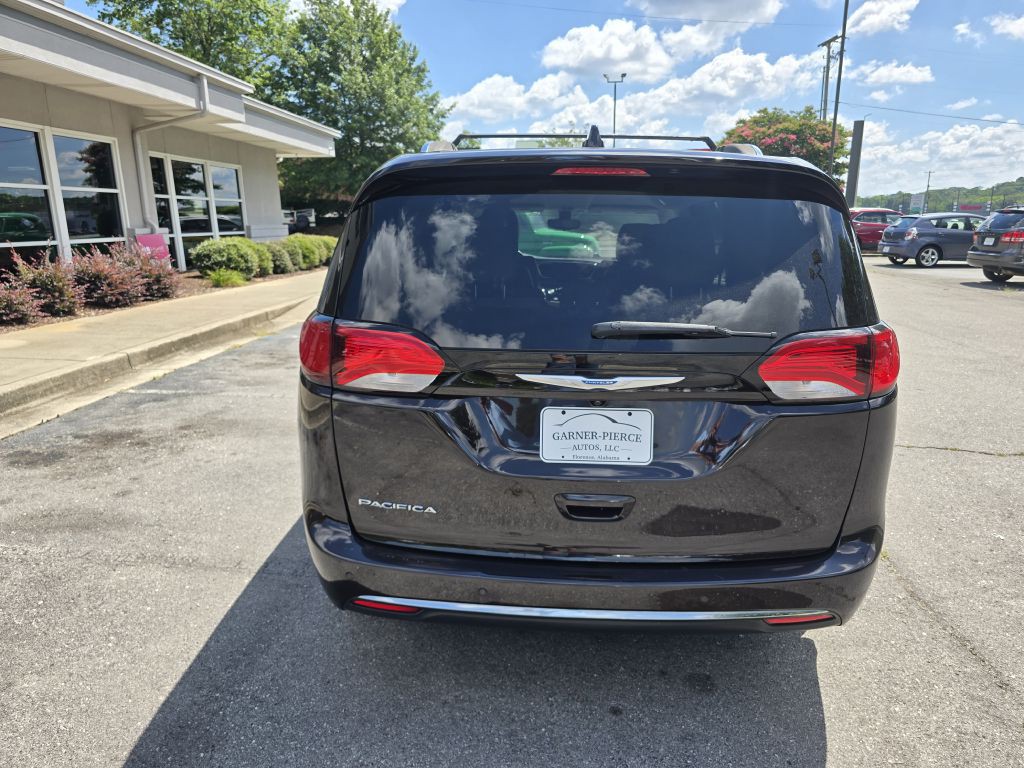 2018 Chrysler Pacifica Image 10