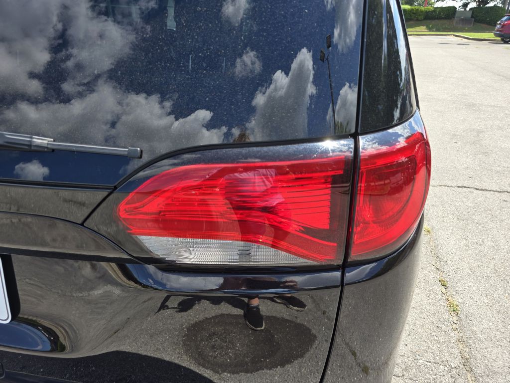 2018 Chrysler Pacifica Image 11