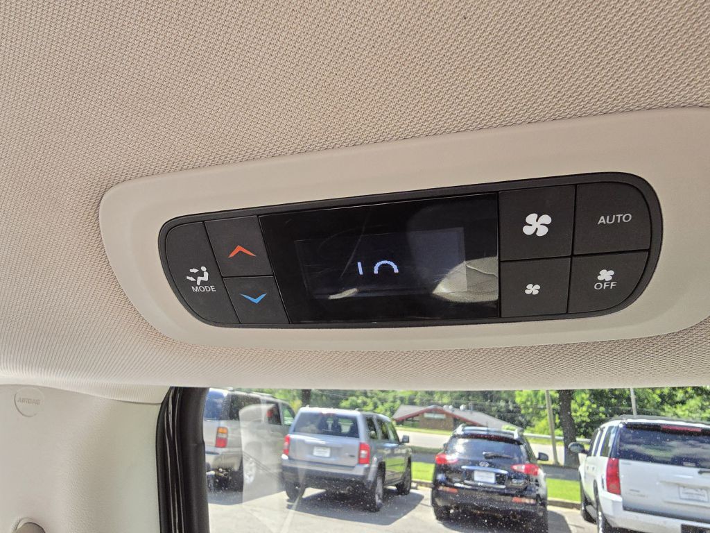 2018 Chrysler Pacifica Image 22