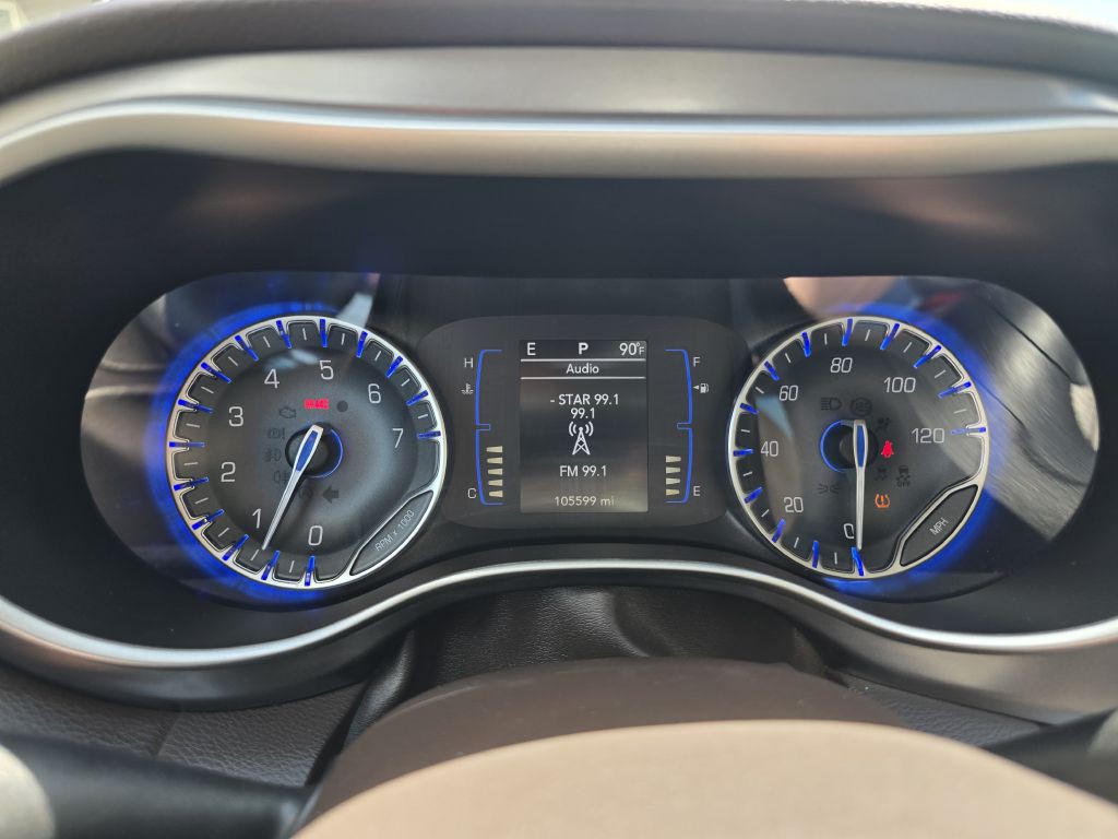 2018 Chrysler Pacifica Image 30