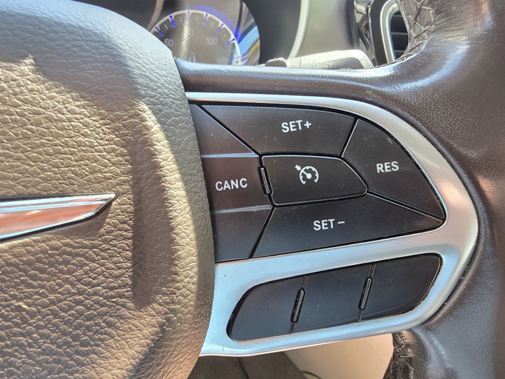 2018 Chrysler Pacifica Image 33