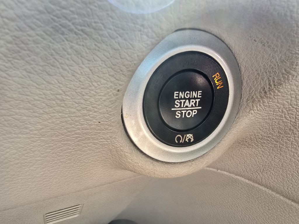 2018 Chrysler Pacifica Image 34