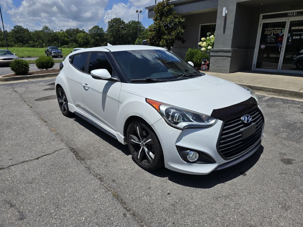 2016 Hyundai Veloster Image 2