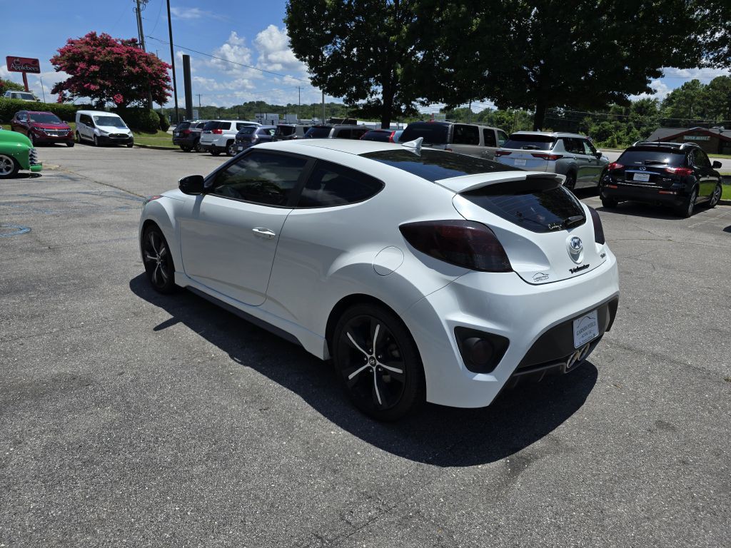 2016 Hyundai Veloster Image 8