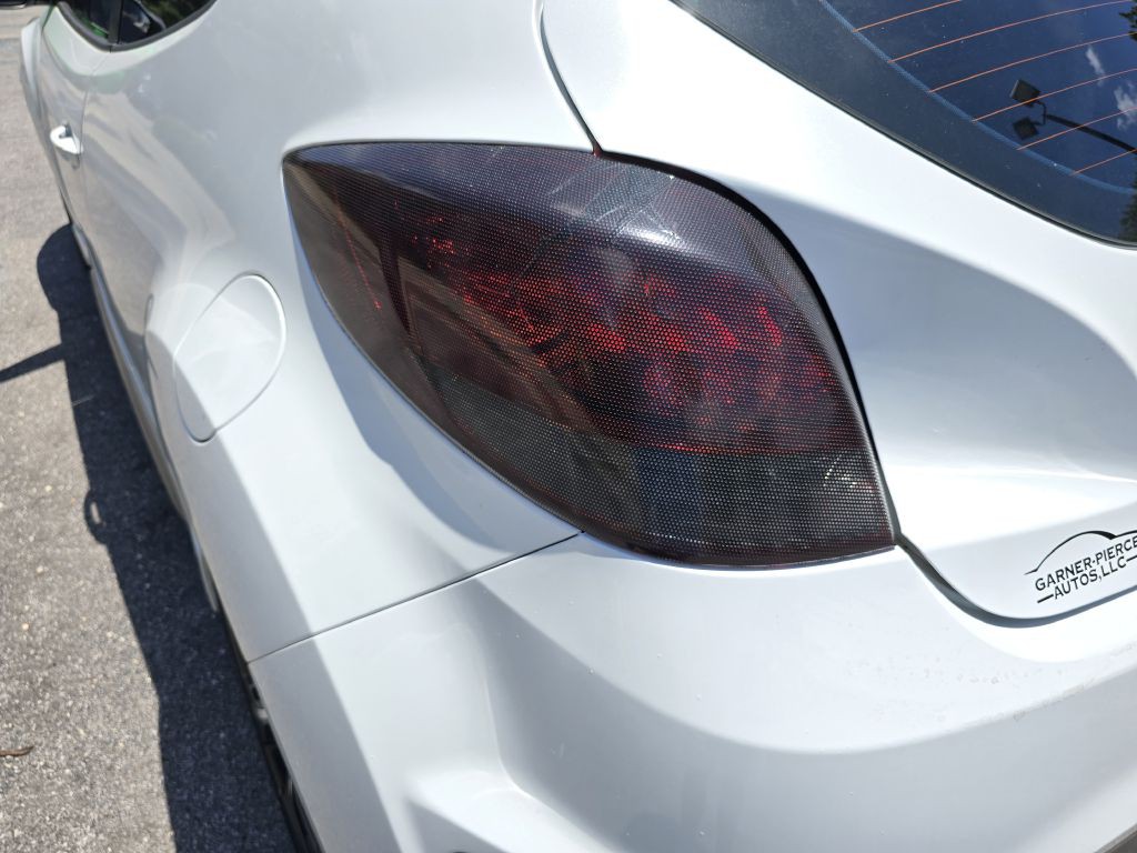 2016 Hyundai Veloster Image 9