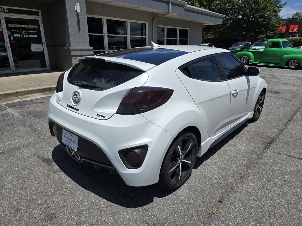 2016 Hyundai Veloster Image 13