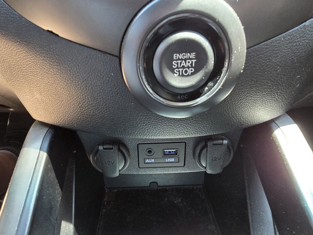 2016 Hyundai Veloster Image 35